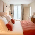 Hotel Roc Seven