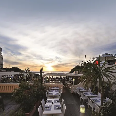Roc Seven Hotel 3*