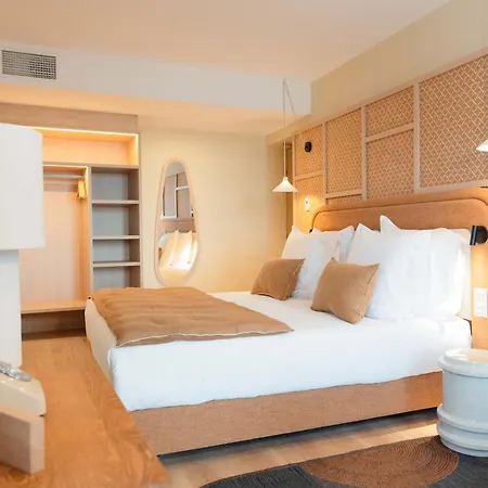 Hotel Roc Seven
